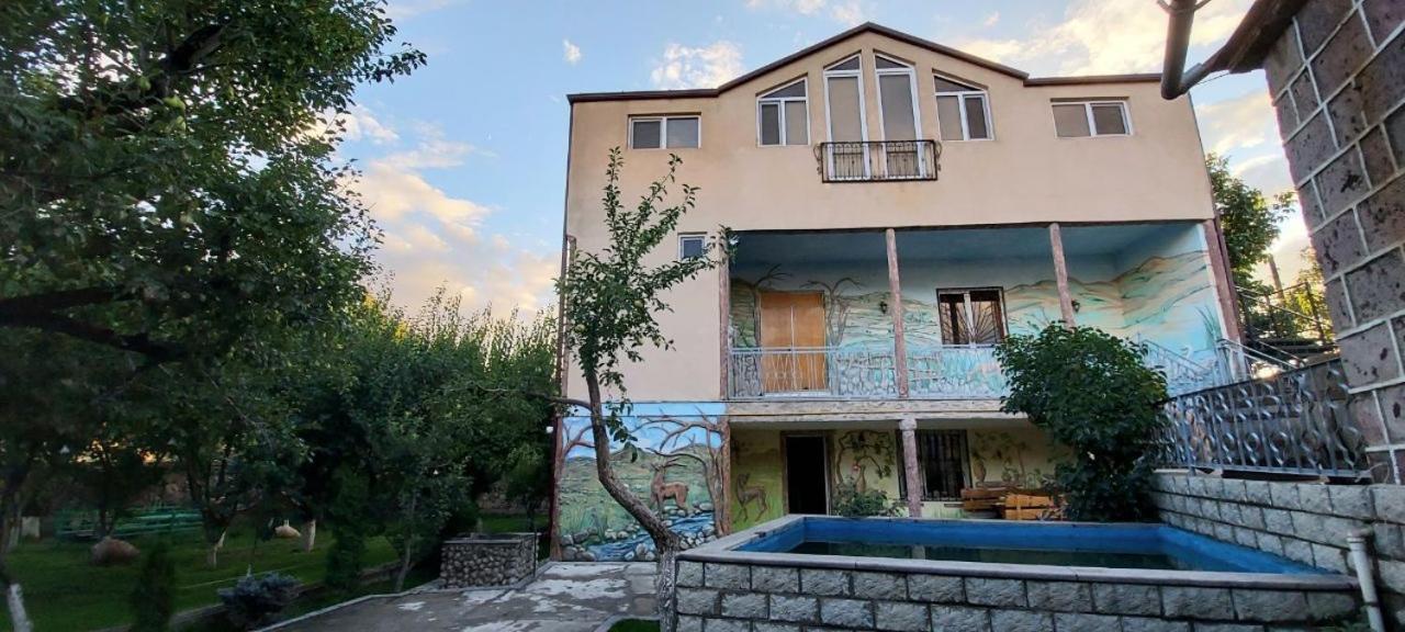 Commune Hotel غارني المظهر الخارجي الصورة
