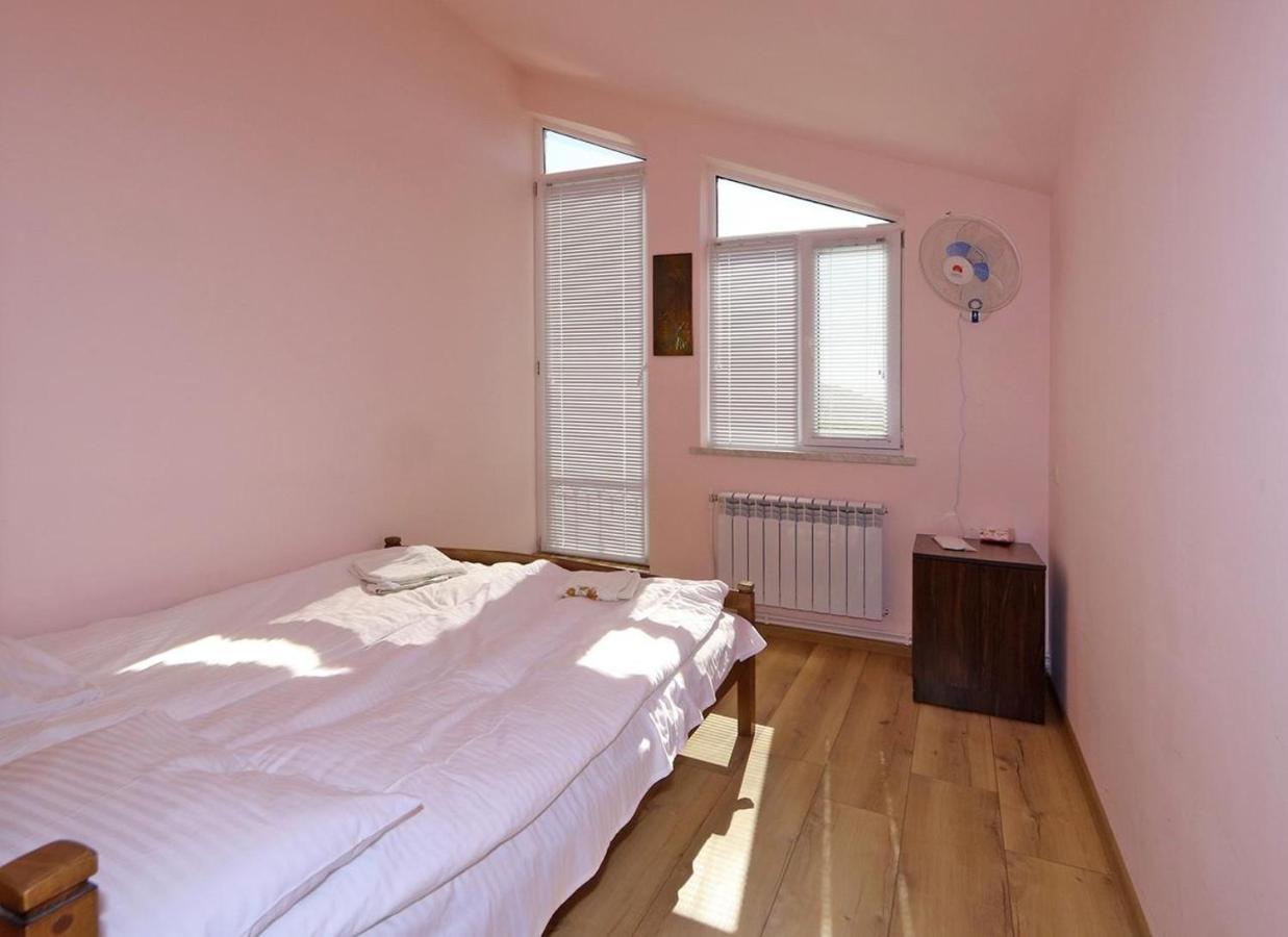 Commune Hotel غارني المظهر الخارجي الصورة